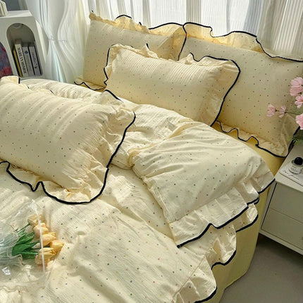 Fresh Ruffled Edge Trim Bedding Set
